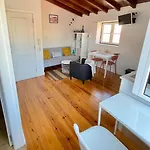 Apartment Downtown 2 Bedroom Aircon & Amazing Castle View *