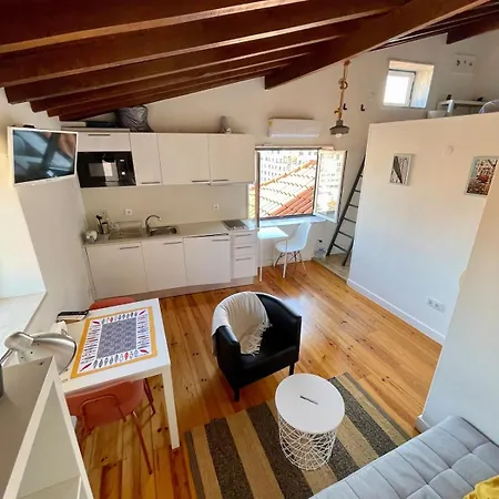 شقة Downtown 2 Bedroom Aircon & Amazing Castle View