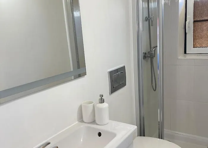 Downtown 2 Bedroom Aircon & Amazing Castle View * Лиссабон