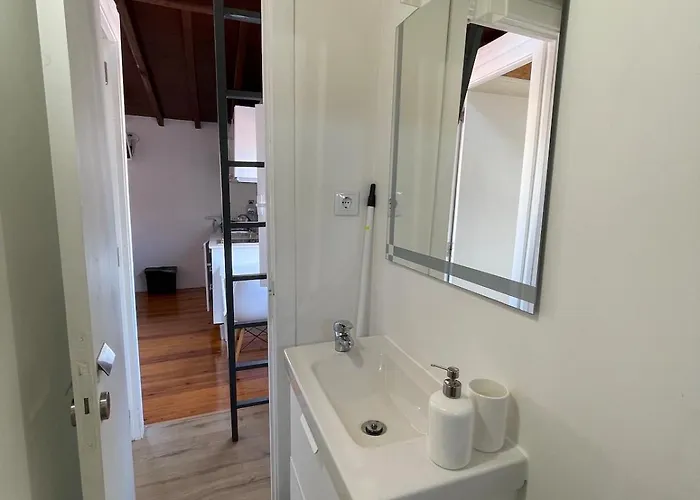 Downtown 2 Bedroom Aircon & Amazing Castle View Апартаменты Лиссабон