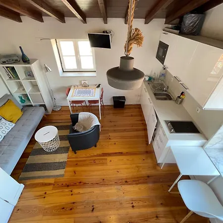 Downtown 2 Bedroom Aircon & Amazing Castle View Appartement *