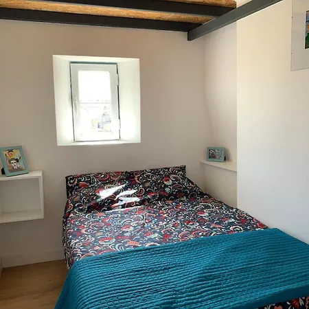 Downtown 2 Bedroom Aircon & Amazing Castle View Apartment Lissabon